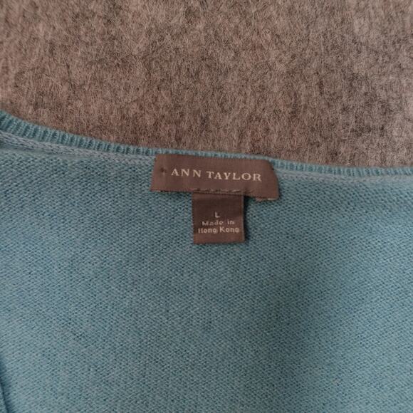 Vintage Ann Taylor Sweater Womens Large Cashmere VNeck Luxe Soft Blue - Picture 2 of 9